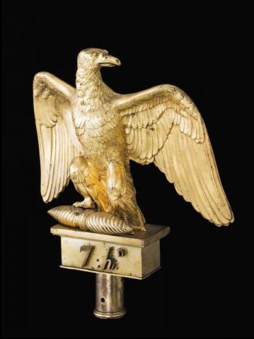 Aquila del 7° Reggimento Ussari, bronzo dorato, 1804 (Parigi, Musée de l’Armée) © Reunion des Musees Nationaux – Grand Palais