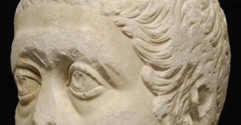 Frammento di statua maschile - testa ritratto, rilavorata come Costantino (particolare).